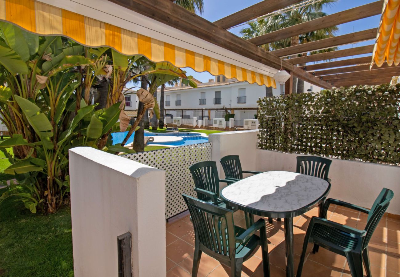 Casa adosada en Alcoceber / Alcossebre - Casa adosada con jardín y piscina - PALM BEACH