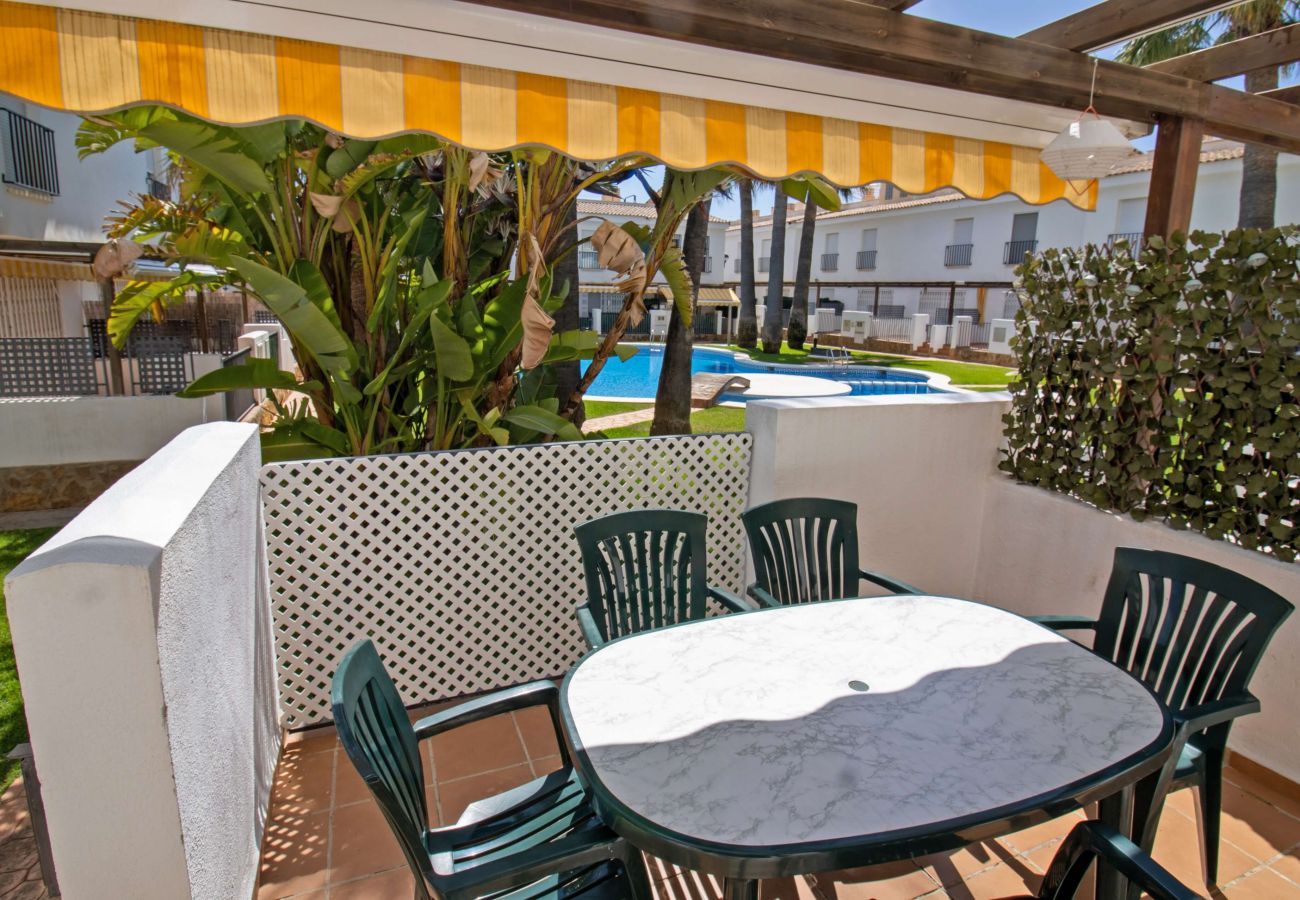 Casa adosada en Alcoceber / Alcossebre - Casa adosada con jardín y piscina - PALM BEACH