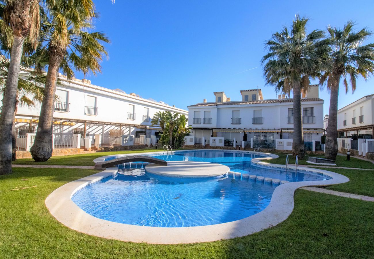 Casa adosada en Alcoceber / Alcossebre - Casa adosada con jardín y piscina - PALM BEACH