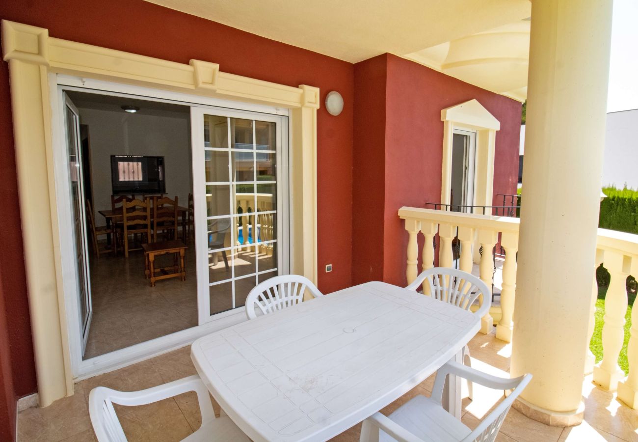 Ferienwohnung in Alcoceber - Planta baja frente a la piscina - Madeira 