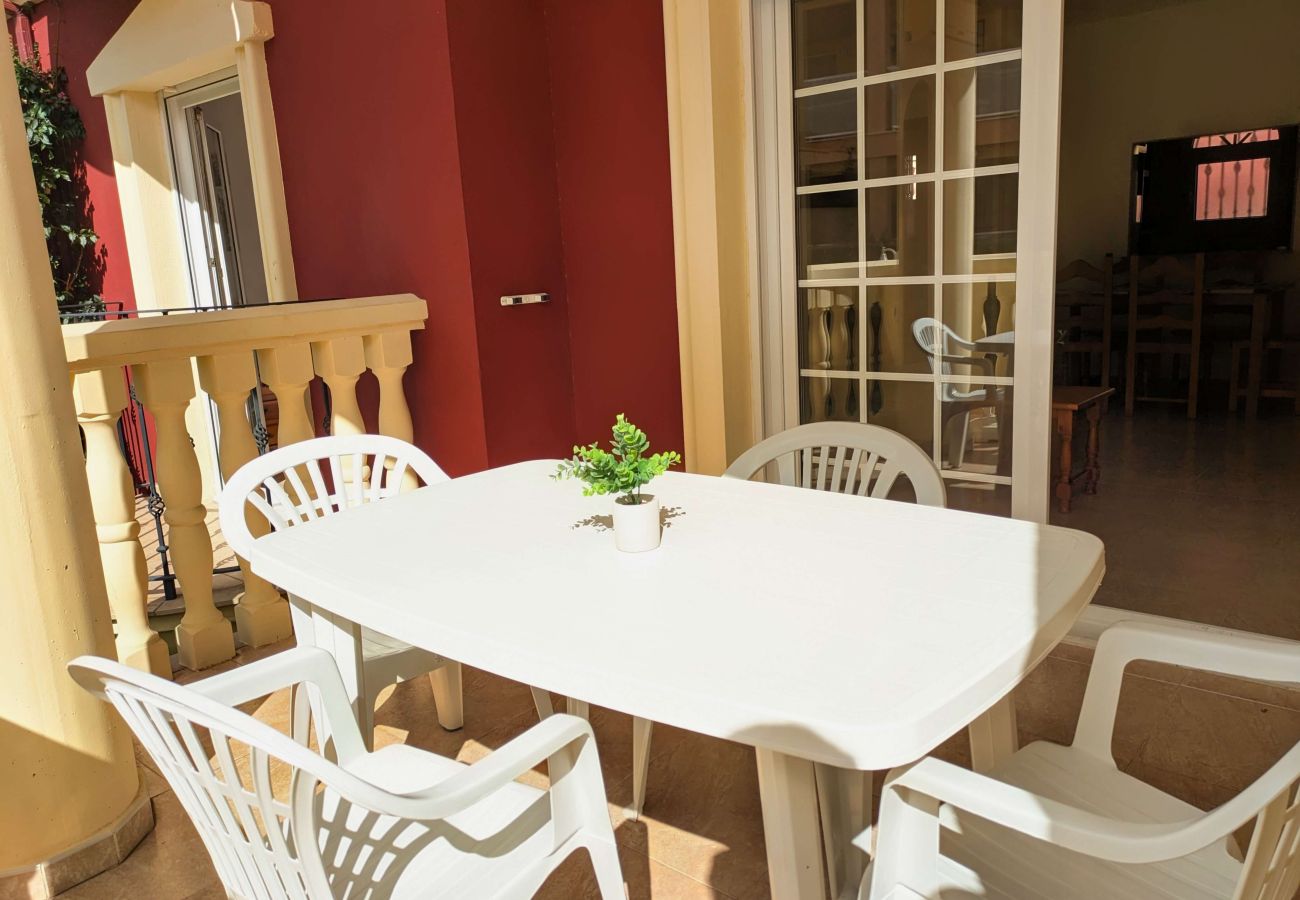 Ferienwohnung in Alcoceber - Bajo con terraza junto a la piscina - Madeira