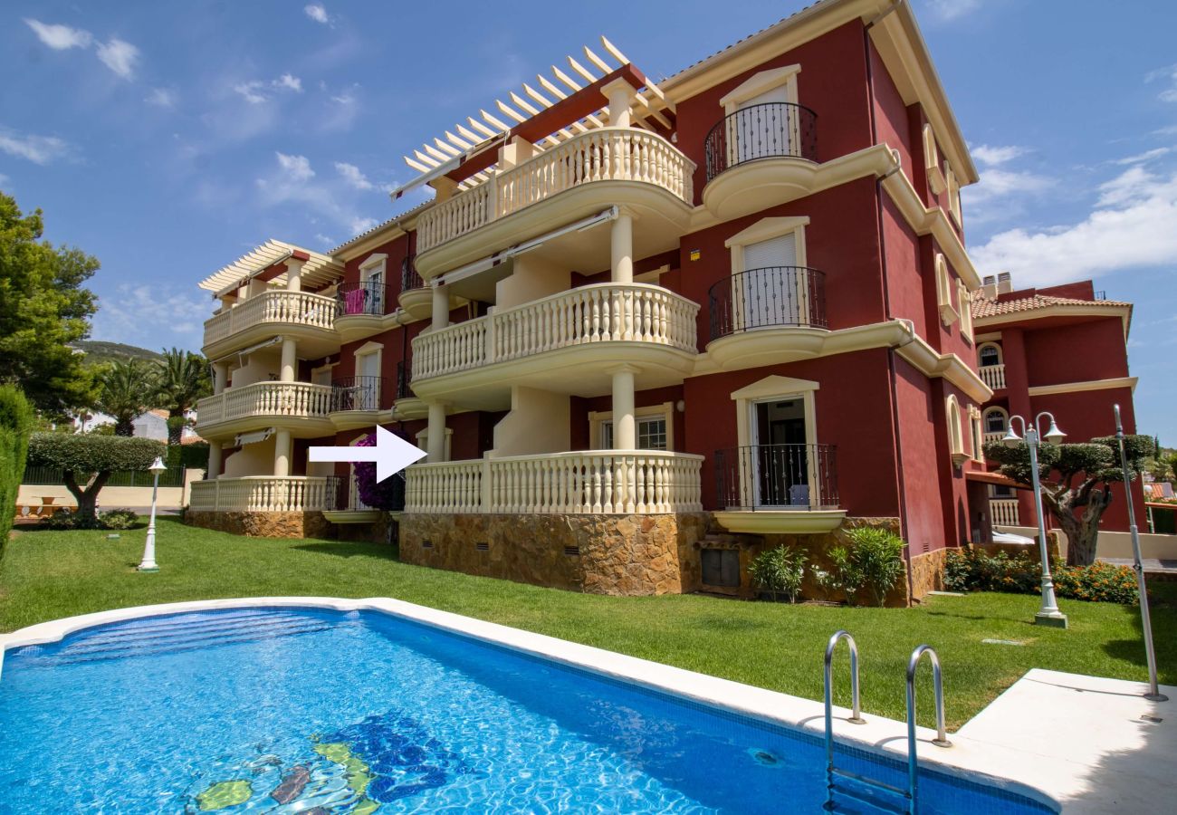 Ferienwohnung in Alcoceber - Bajo con terraza junto a la piscina - Madeira