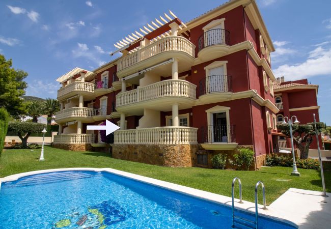  in Alcoceber / Alcossebre - Bajo con terraza junto a la piscina - Madeira